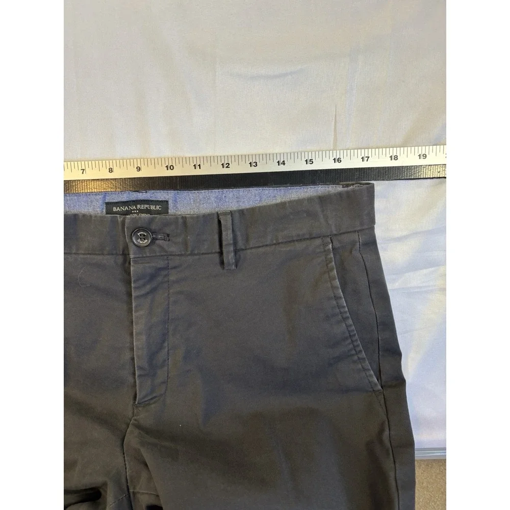 Banana Republic Men's 33X32 Gray Mason‎ Chino Pants Casual Workwear Capsule